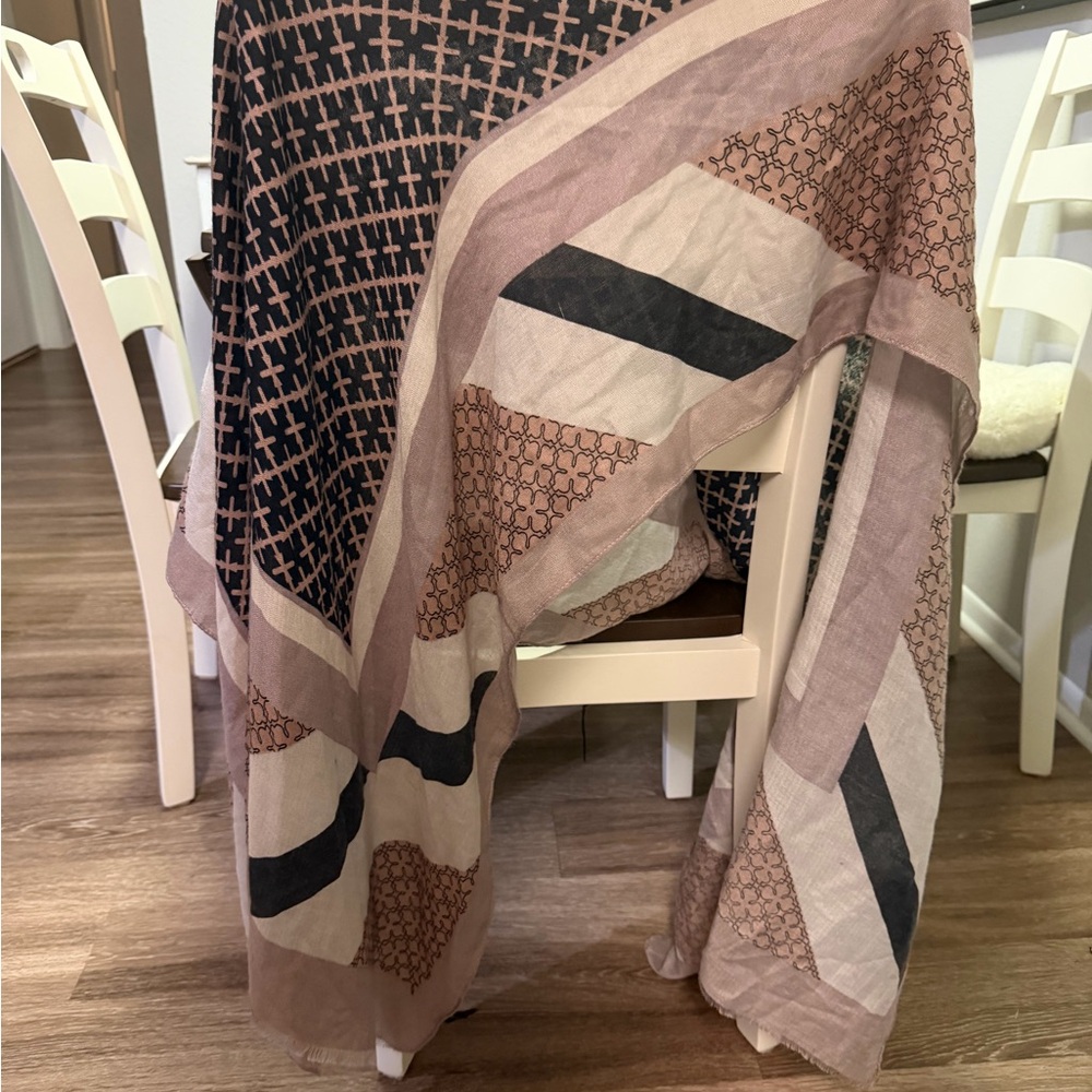 Patterned Scarf - Picture 2 of 5